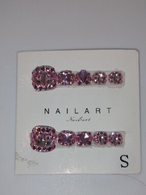 NAILA Pink Crystal Press-On Nail Embellishments